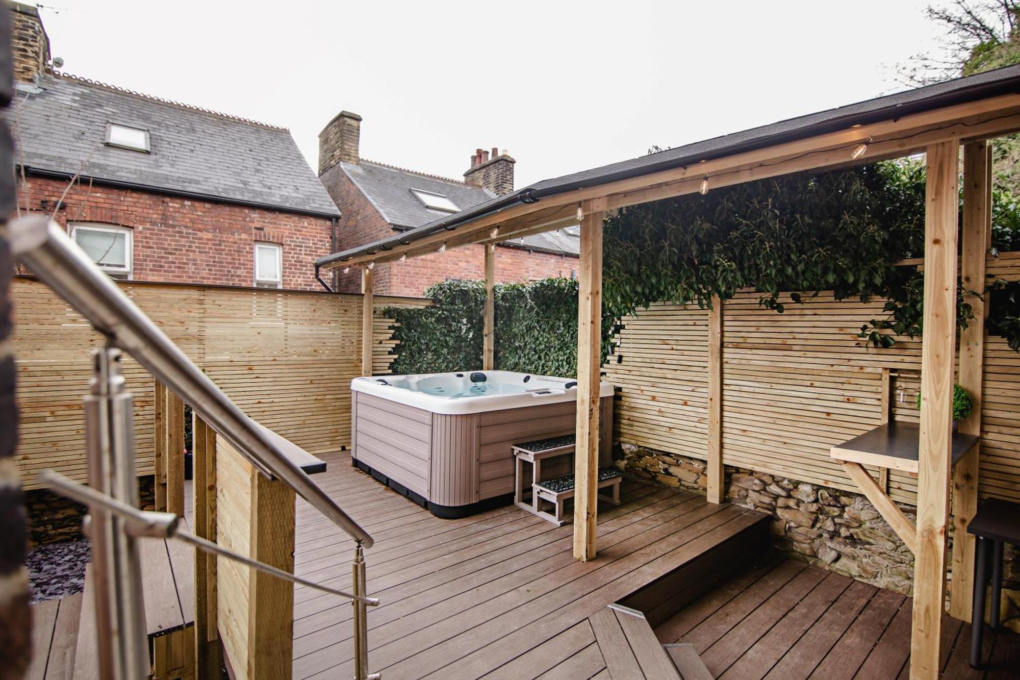 Modern Central Luxury Home With Hot Tub Sauna 11Ppl Sheffield Exterior photo